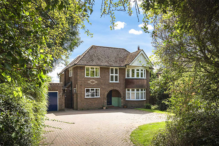 Modern Conference Hub