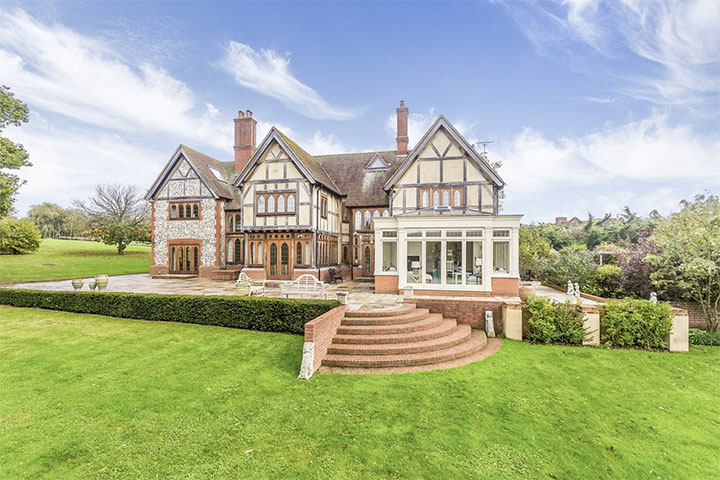 Lush Garden Reception